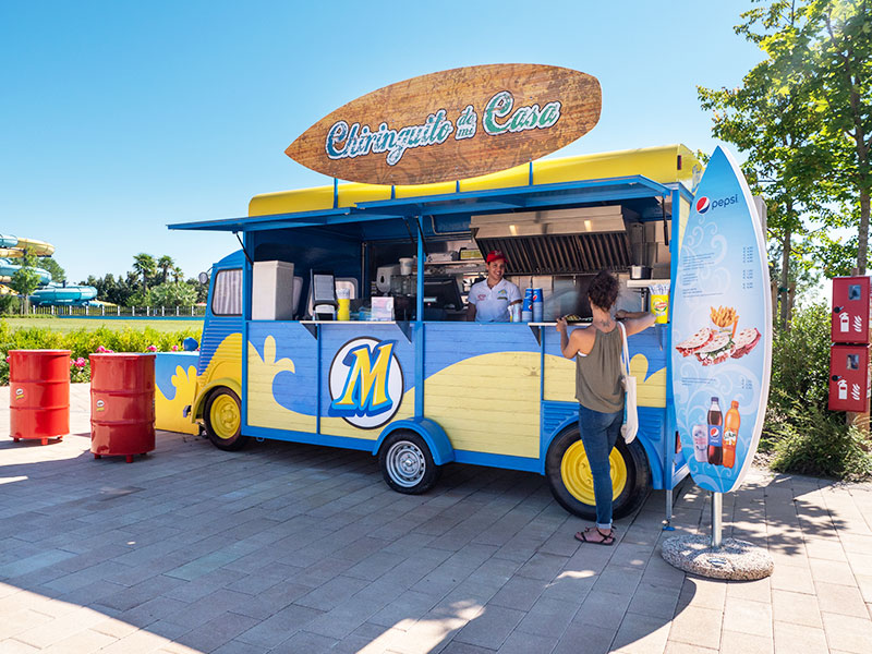 Chiringuito de mi Casa - restaurant (bistro) at Mirabeach