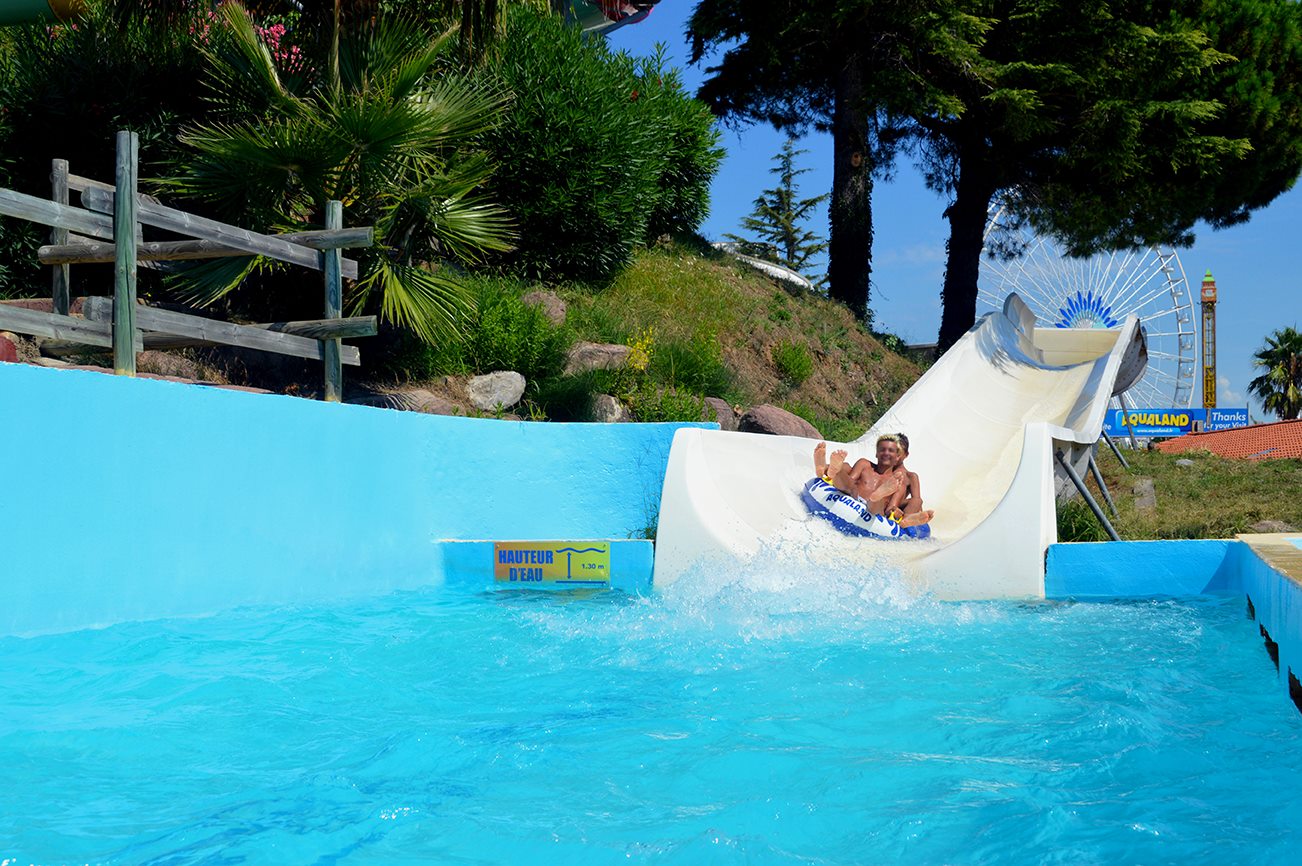 Rapid Rafting - water slide at Aqualand Fréjus