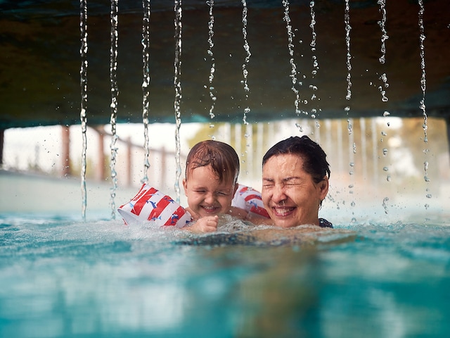 Outdoor Pool - swimming pool at Center Parcs De Vossemeren