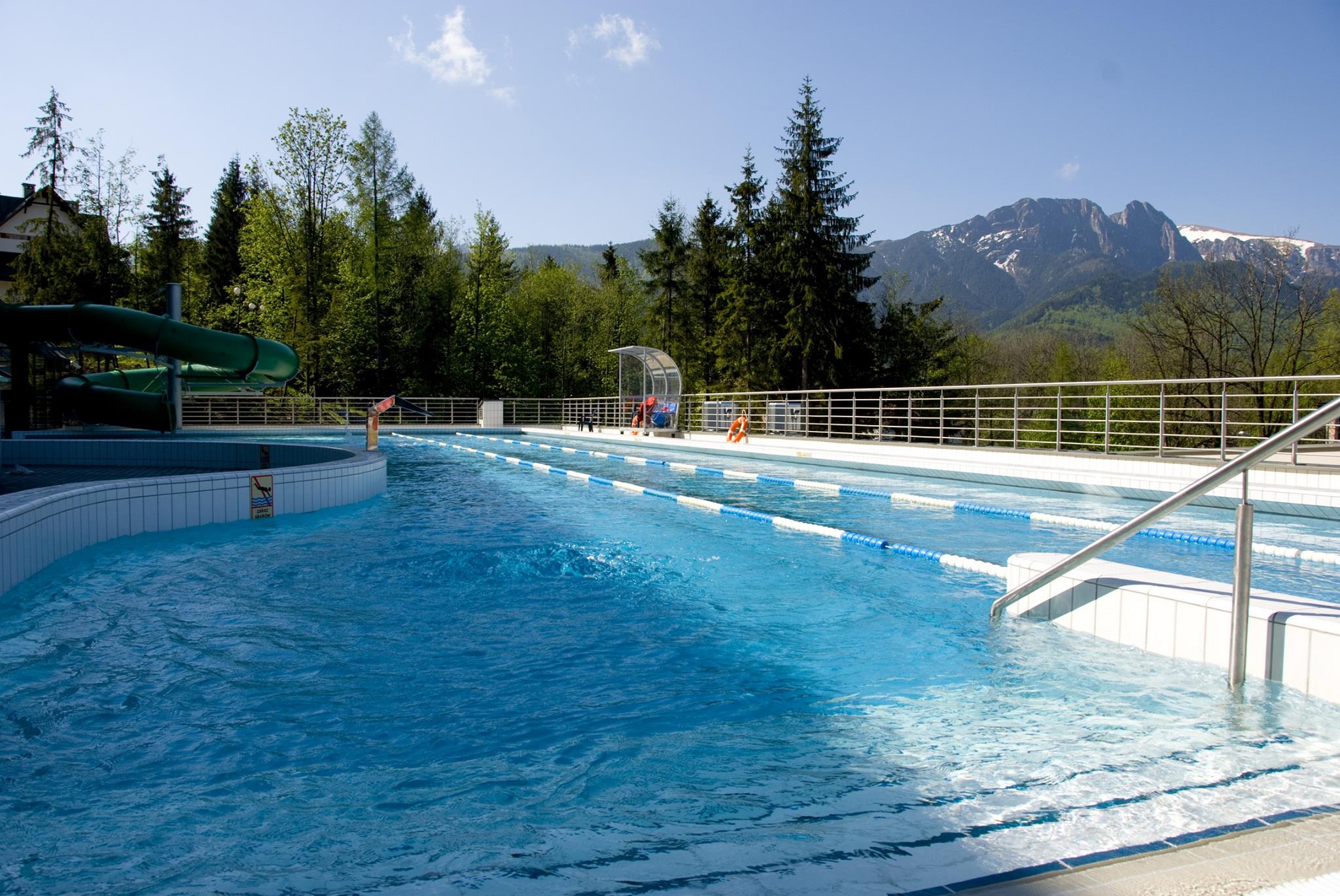 Outdoor Thermal Pool - swimming pool at Termy Zakopiańskie 