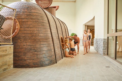 Aquarium - activity zone at Bellewaerde