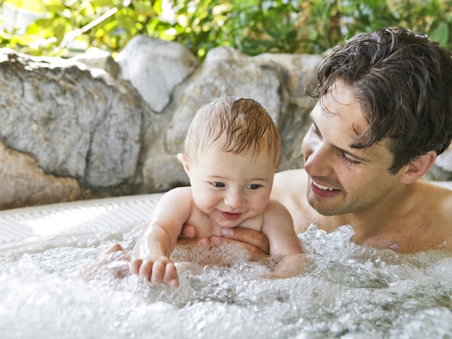 Baby Swimming - service area at Center Parcs Bispinger heide