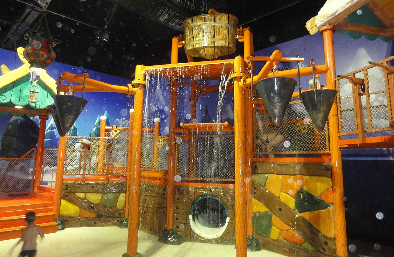 Vic"s Play Village - activity zone at Plopsaqua De Panne