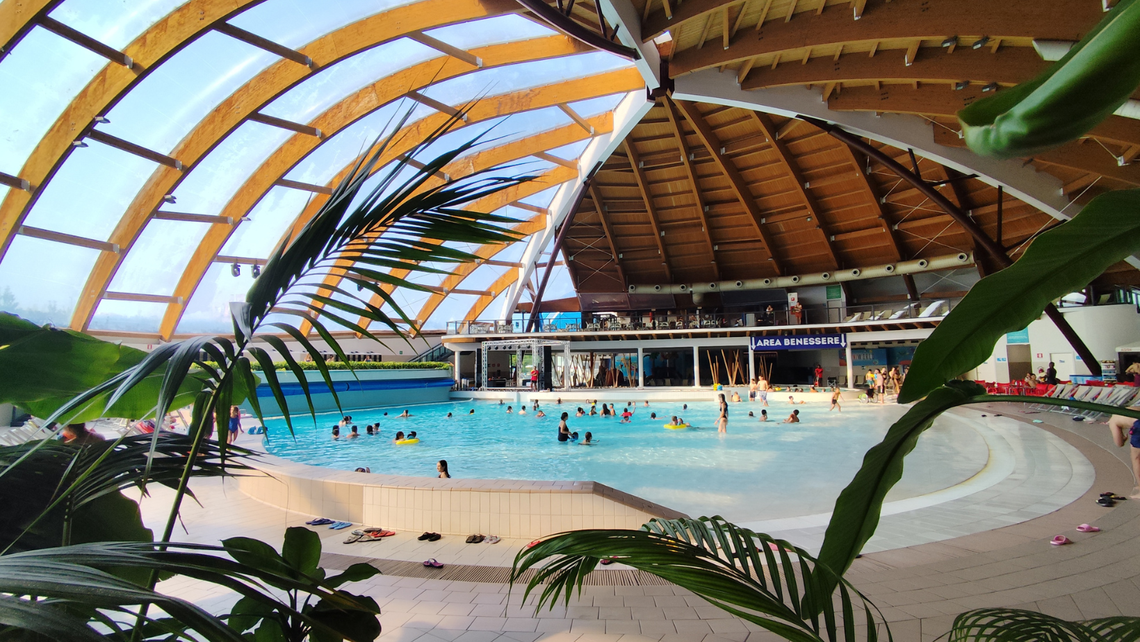 Wave Pool - swimming pool at Acquaworld