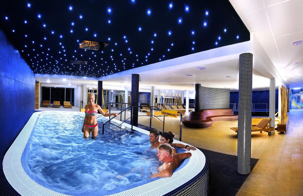 Relax Pool - swimming pool at Aqualand Moravia