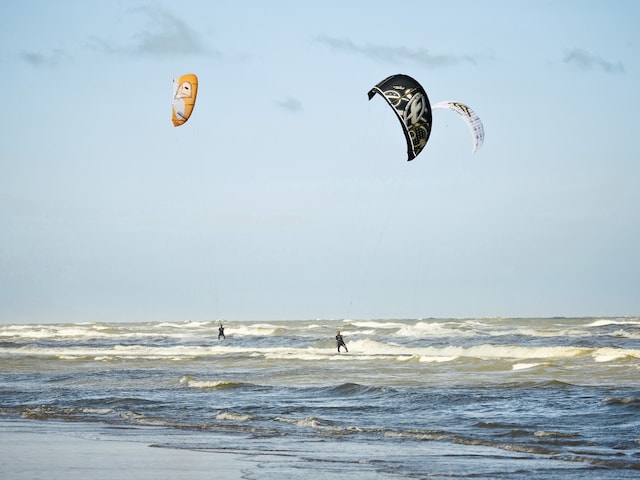 Water Activities - service area at Center Parcs Port Zélande: Kitesurfing