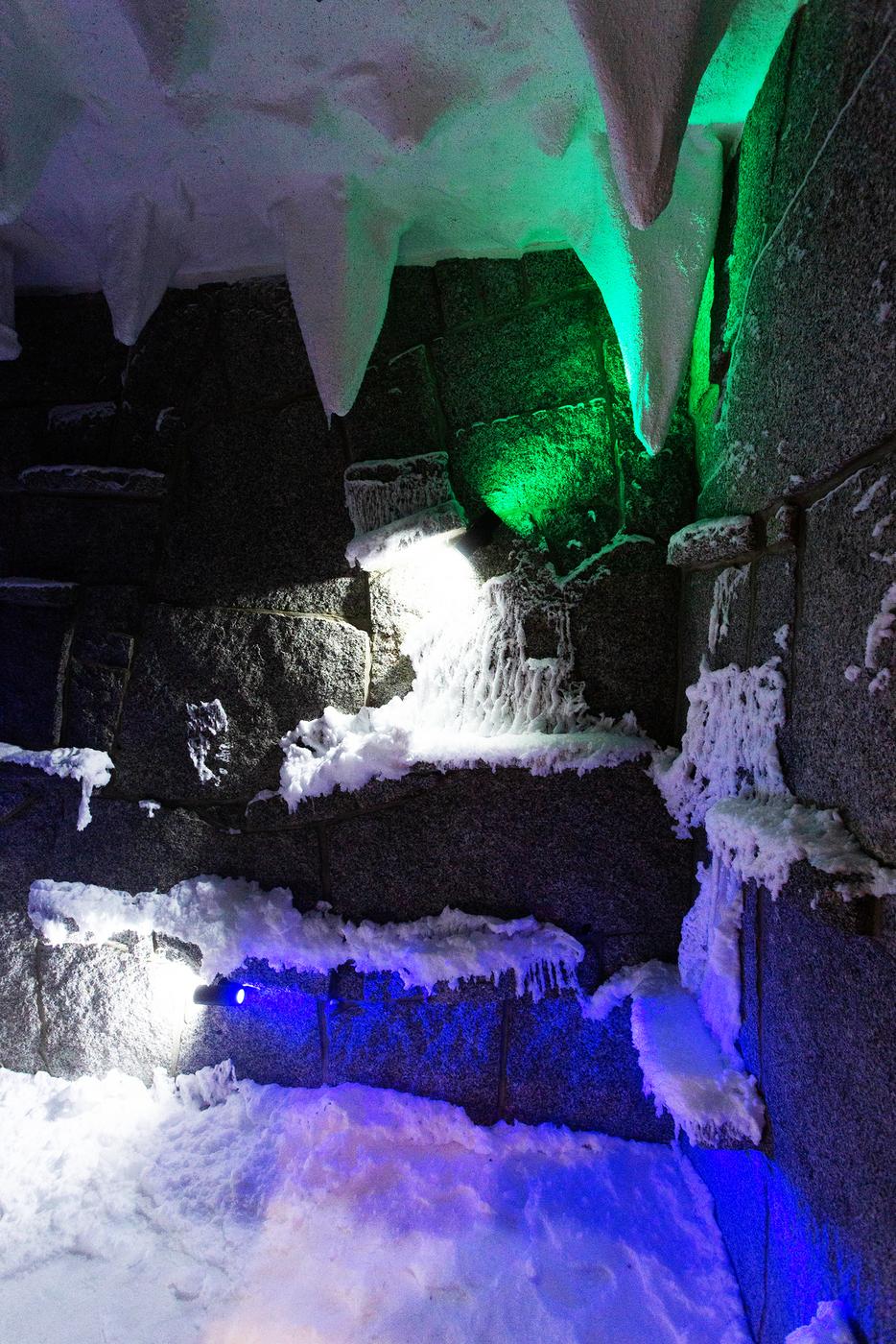 Snow Cave - wellness area at Aquapark Fala Łodz