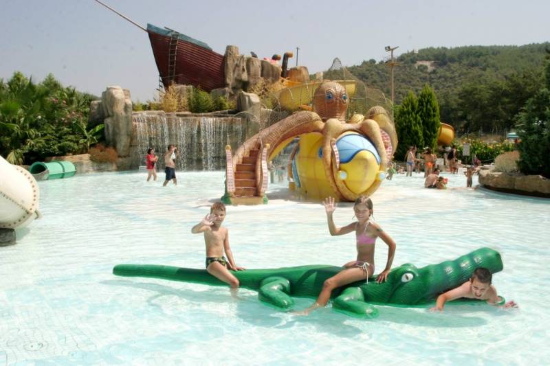 Crocodile - water slide at Aqua Fantasy Aquapark