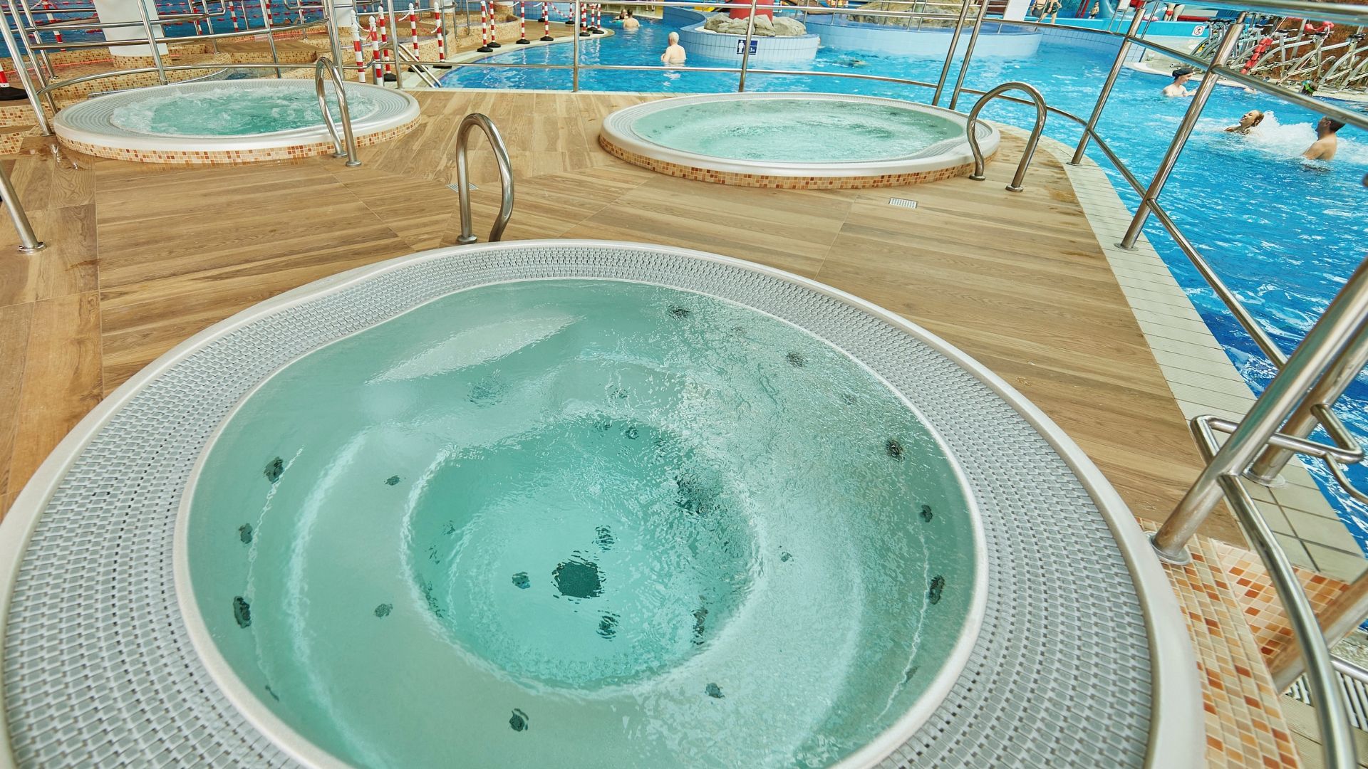 Jacuzzis - swimming pool at Aquapark Fala Łodz