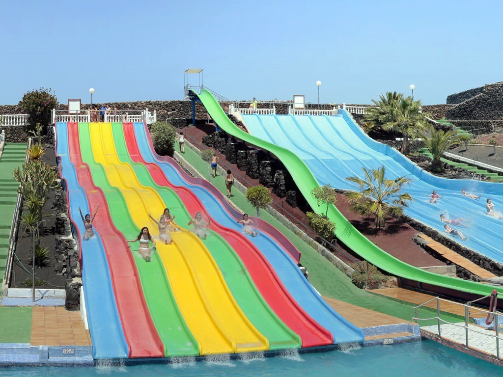Aquaracer  - water slide at Aquapark Costa Teguise