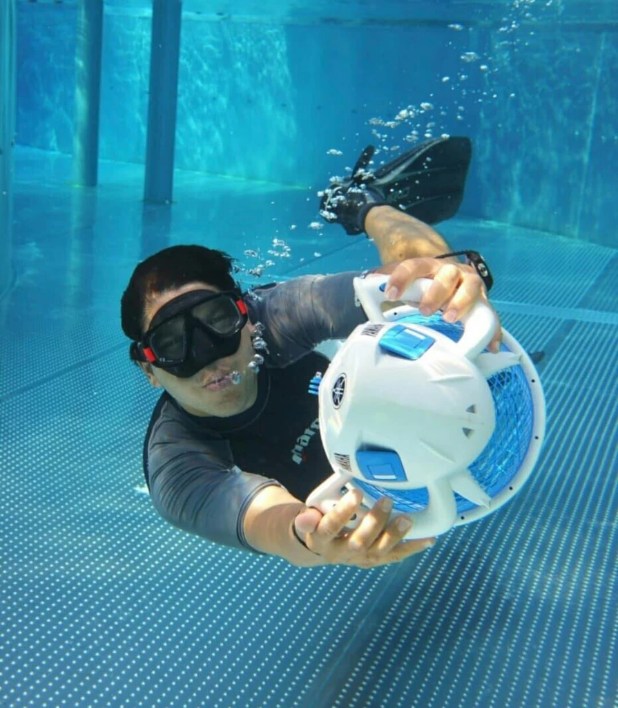 Diving school - activity zone at Tropical Islands