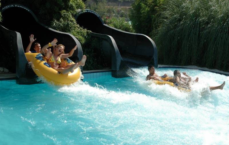 Black Thunder - water slide at Aqua Fantasy Aquapark