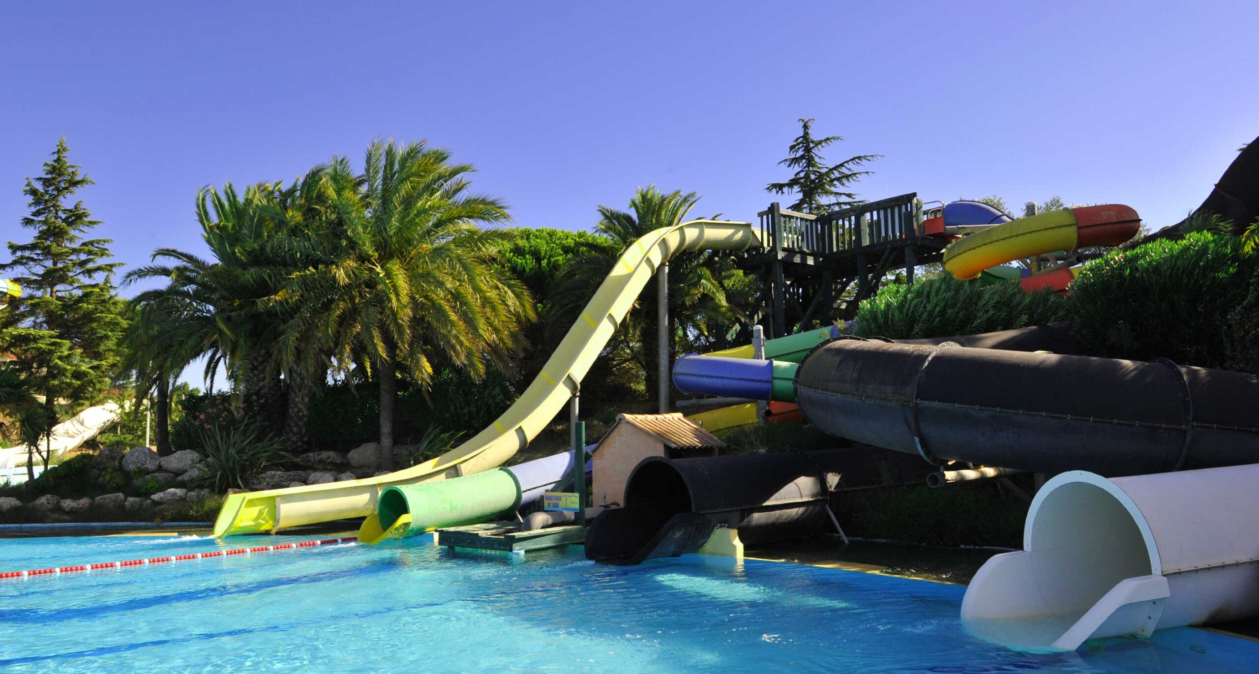 Black Hole - water slide at Aqualand Fréjus