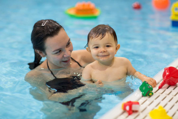 Baby swimming - activity zone at Aquaboulevard