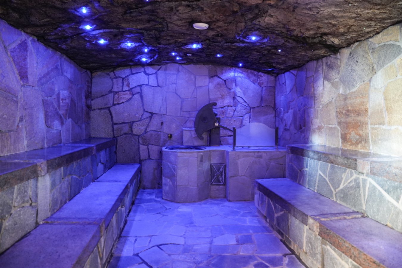 Stone Salt Cavern - wellness area at Terma Białka 