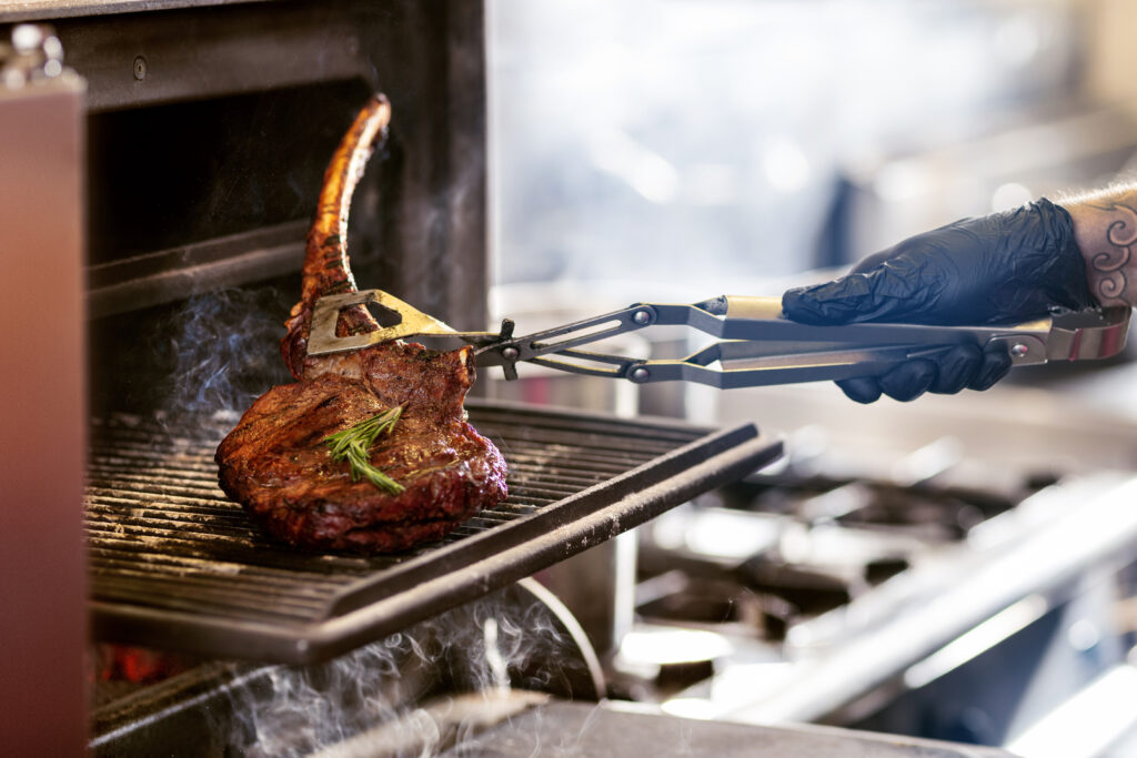 Parqali Resto & Grill - restaurant (bistro) at Aqua Spa&Hotel