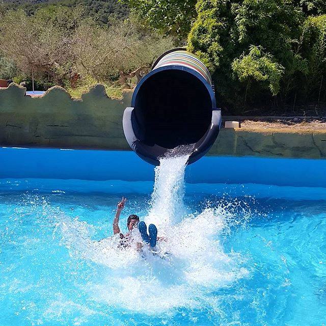 Black Hole - water slide at Aqualeón 