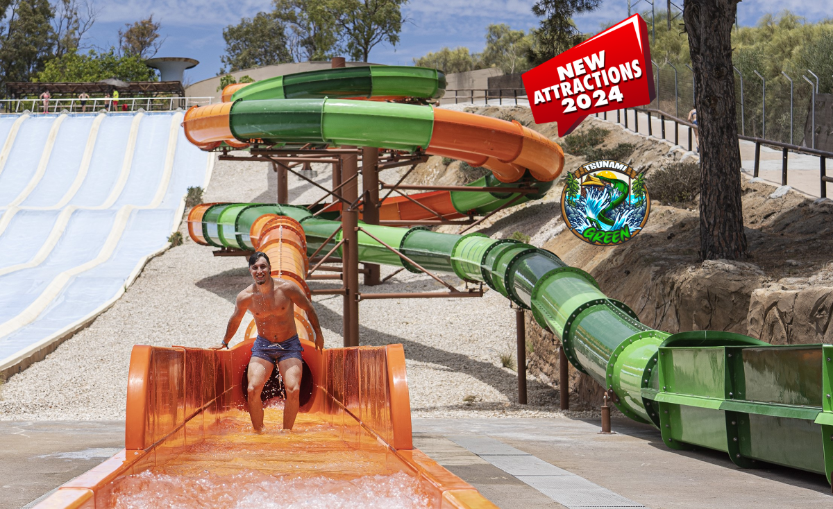 Tsunami Green - water slide at Aqualand Bahía de Cádiz