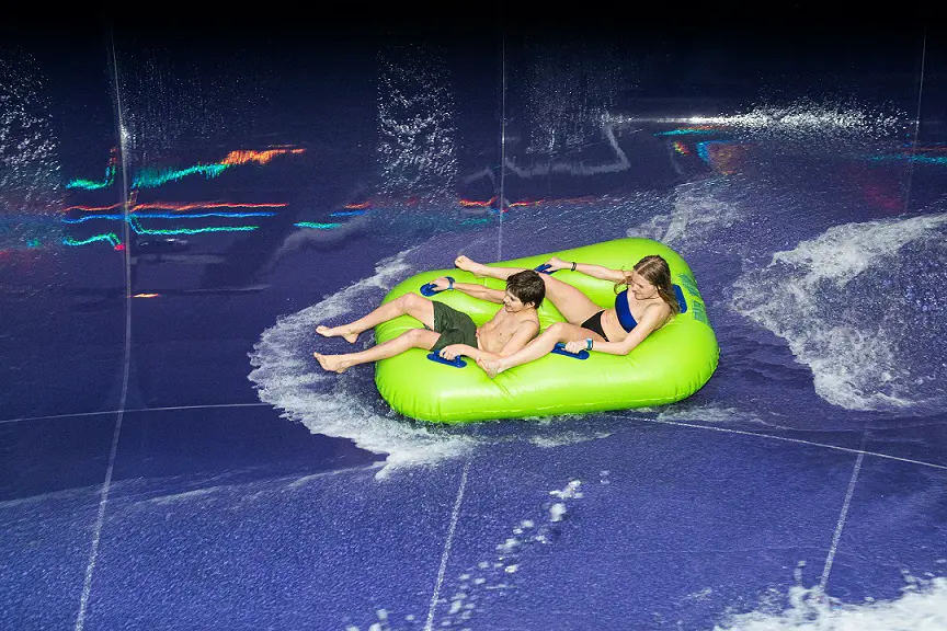 Cannon Bowl - water slide at Splash & Spa Tamaro