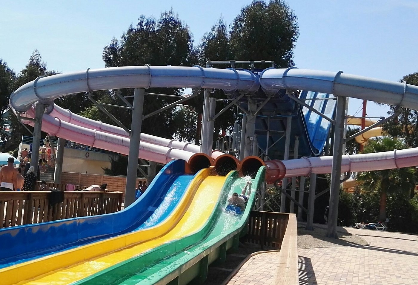 Draguero - water slide at Aquasplash Antibes