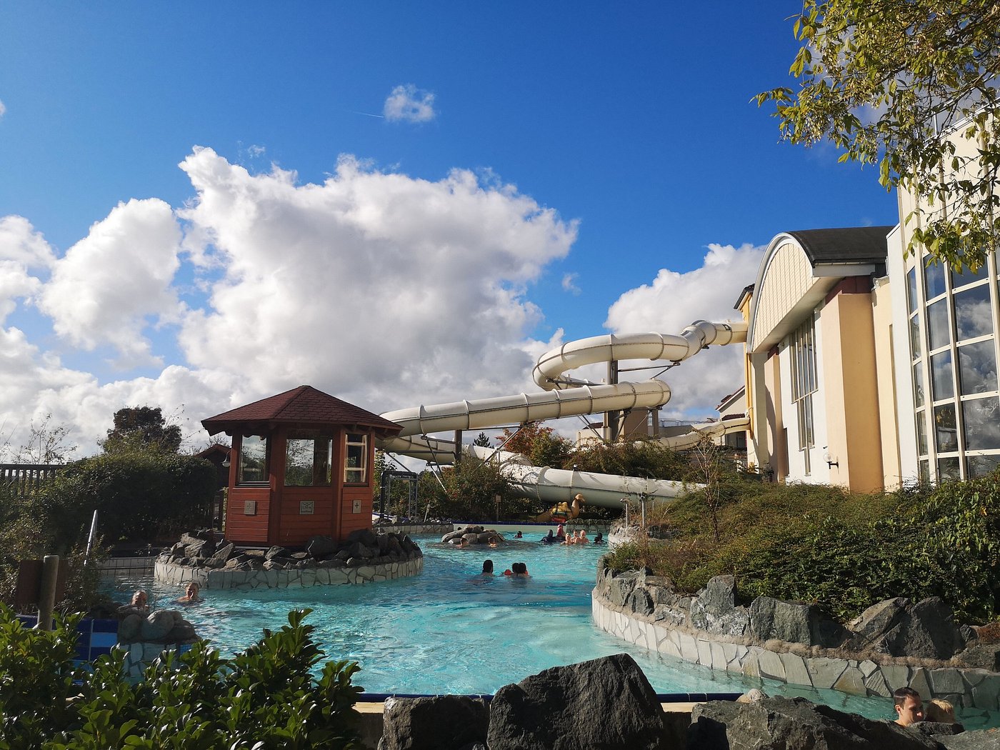 Outdoor pool - swimming pool at Center Parcs Park Hochsauerland