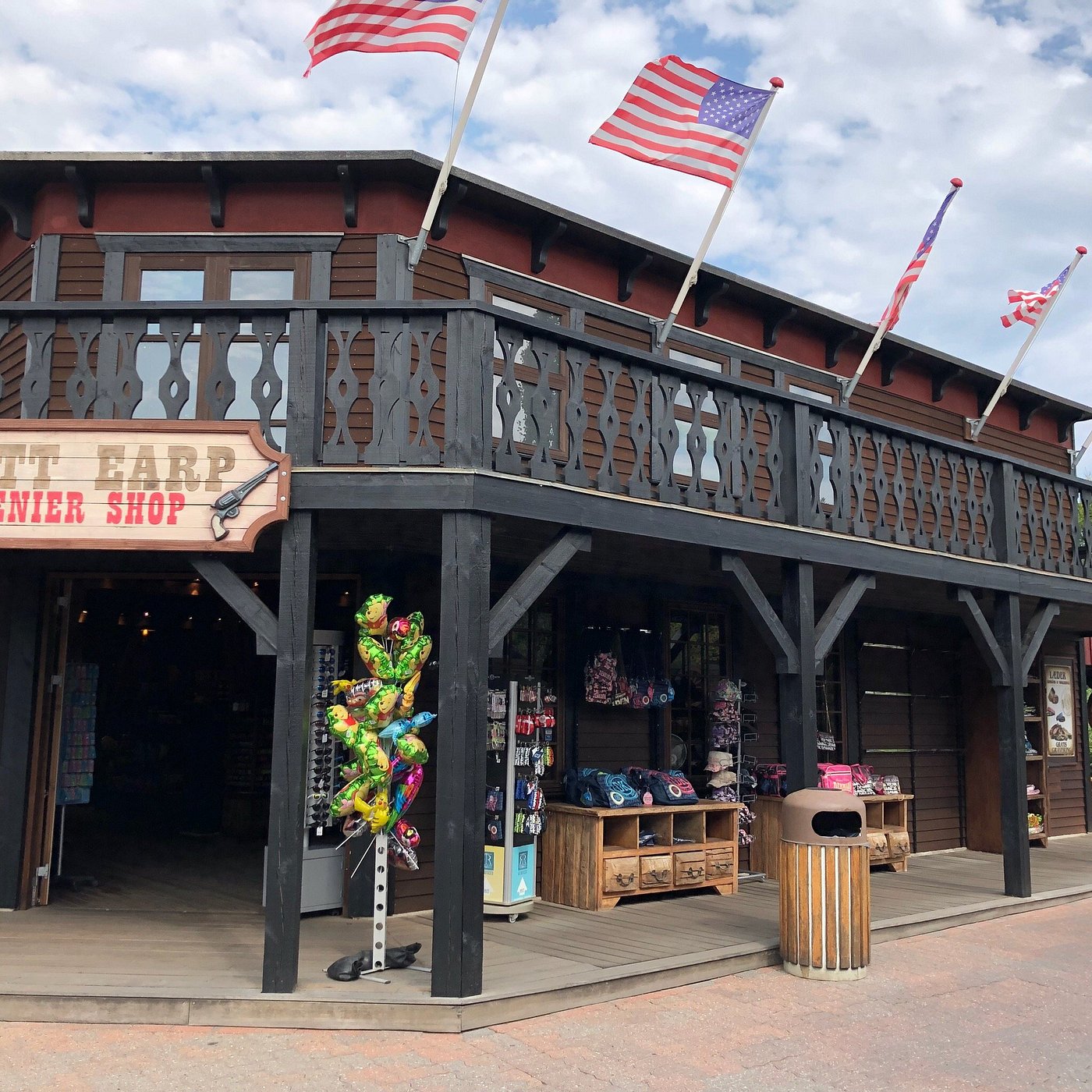 Souvenir Shop - store at Vandland 
