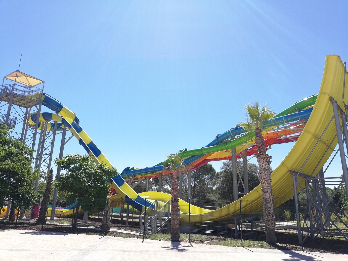 Boomerang - water slide at Aquópolis Villanueva de la Cañada