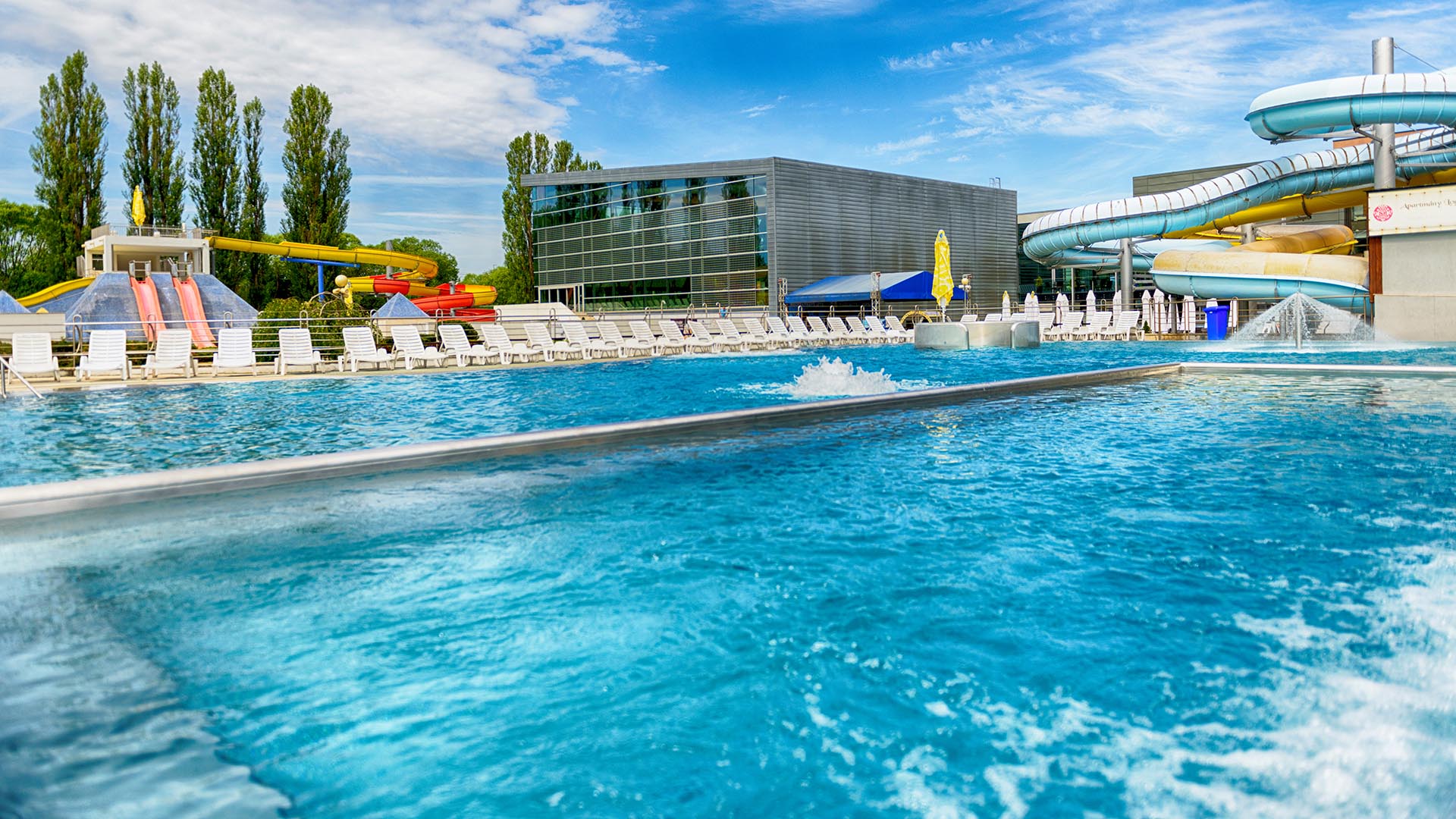 Outdoor plunge pool - swimming pool at AquaCity Poprad