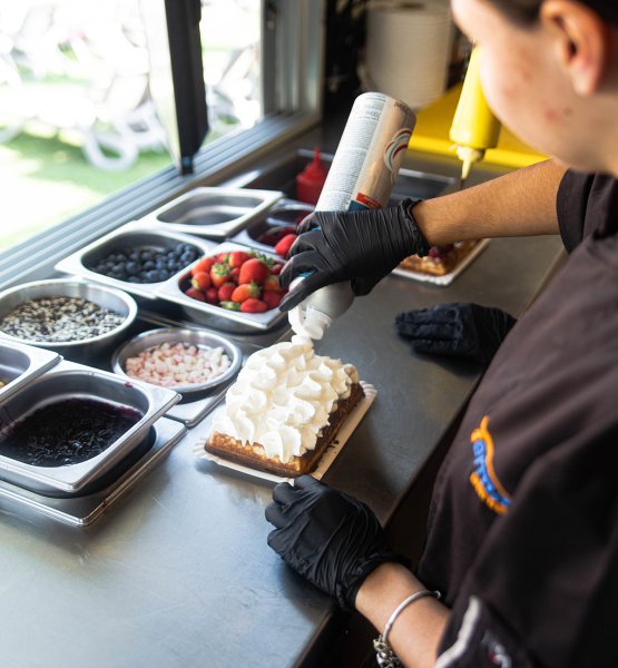 Food Trucks - restaurant (bistro) at Terma Białka 