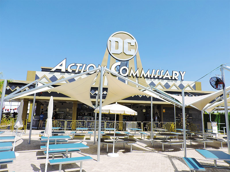 DC Action Commissary - restaurant (bistro) at Parque Warner Beach