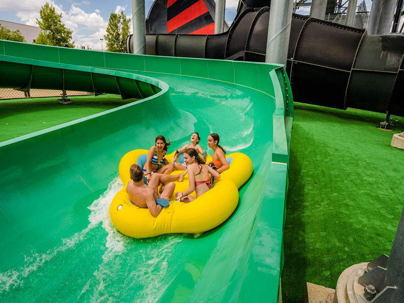 Aquaman - water slide at Parque Warner Beach