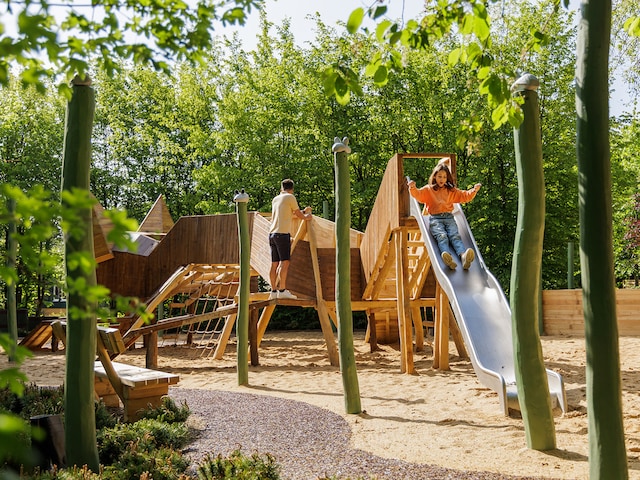 Play area - activity zone at Center Parcs De Huttenheugte: Playground