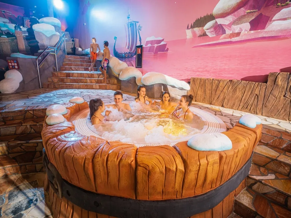 The Bubbletons - swimming pool at Plopsaqua De Panne