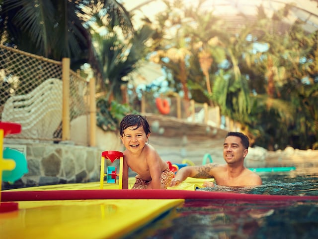 Baby Swimming - service area at Center Parcs Les trois forets: Baby swimming