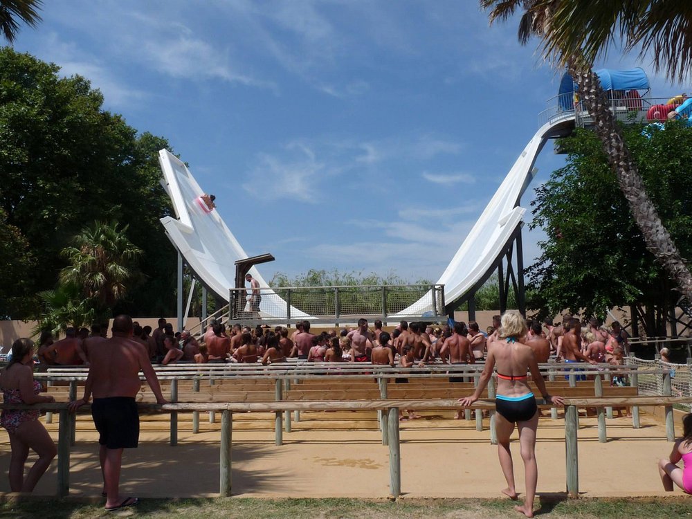 The Wave - water slide at Aqualand Saint-Cyprien 