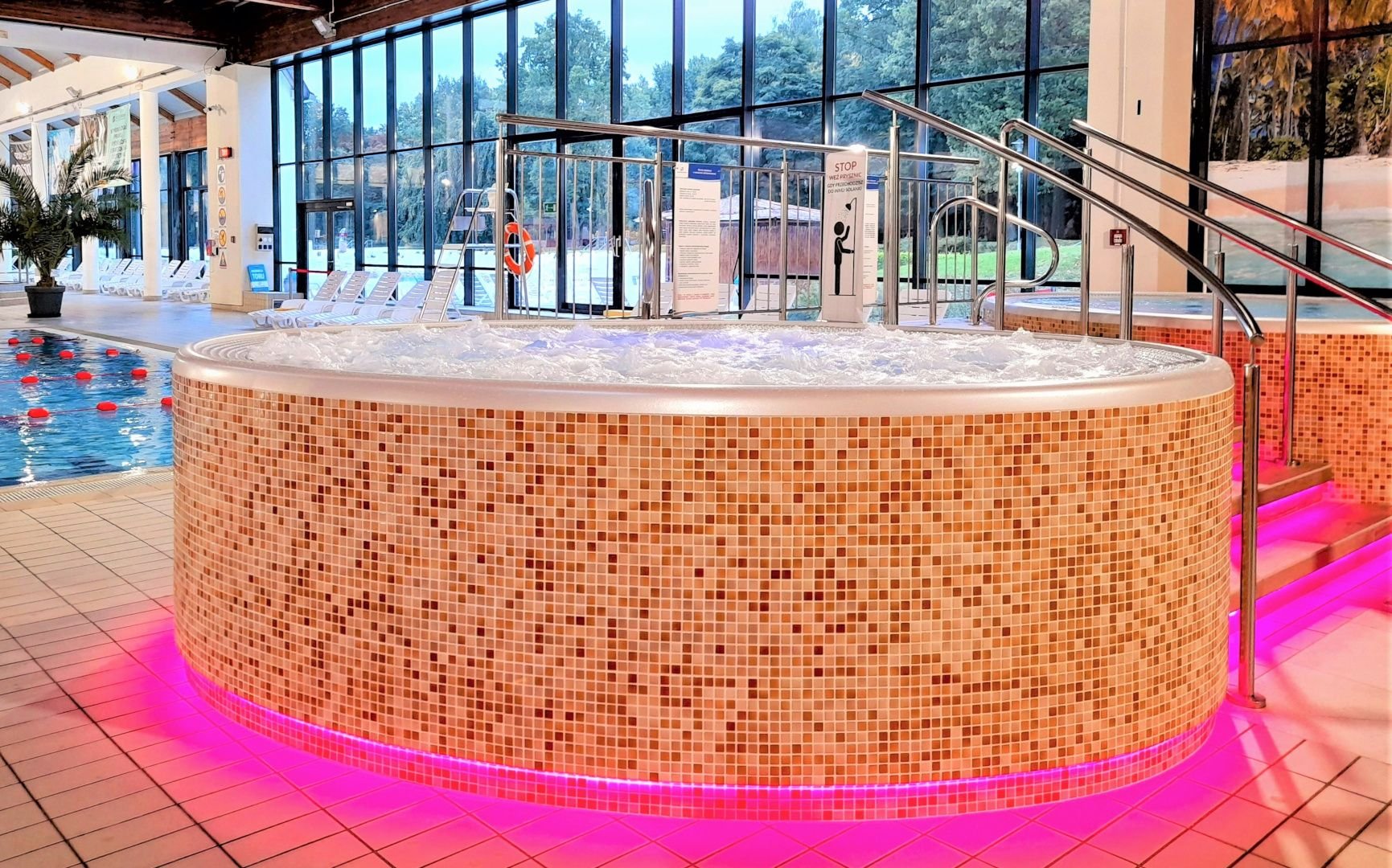 Bath With Peat Salt - wellness area at Aquapark Fala Łodz