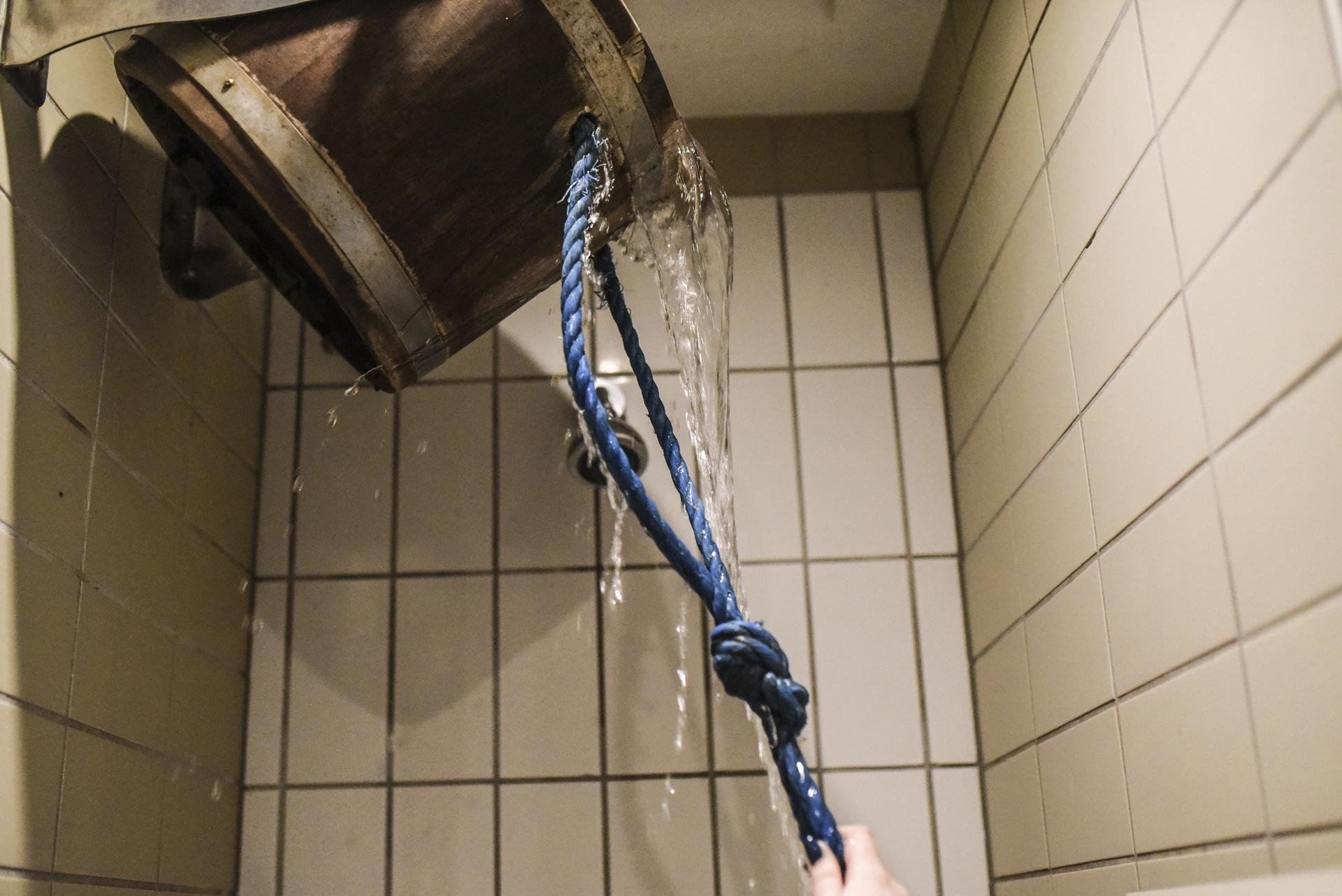 Finnish Cooling Bucket - wellness area at Aquapark Fala Łodz