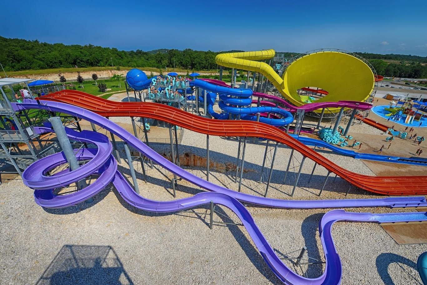Freefall - water slide at Aquacolors