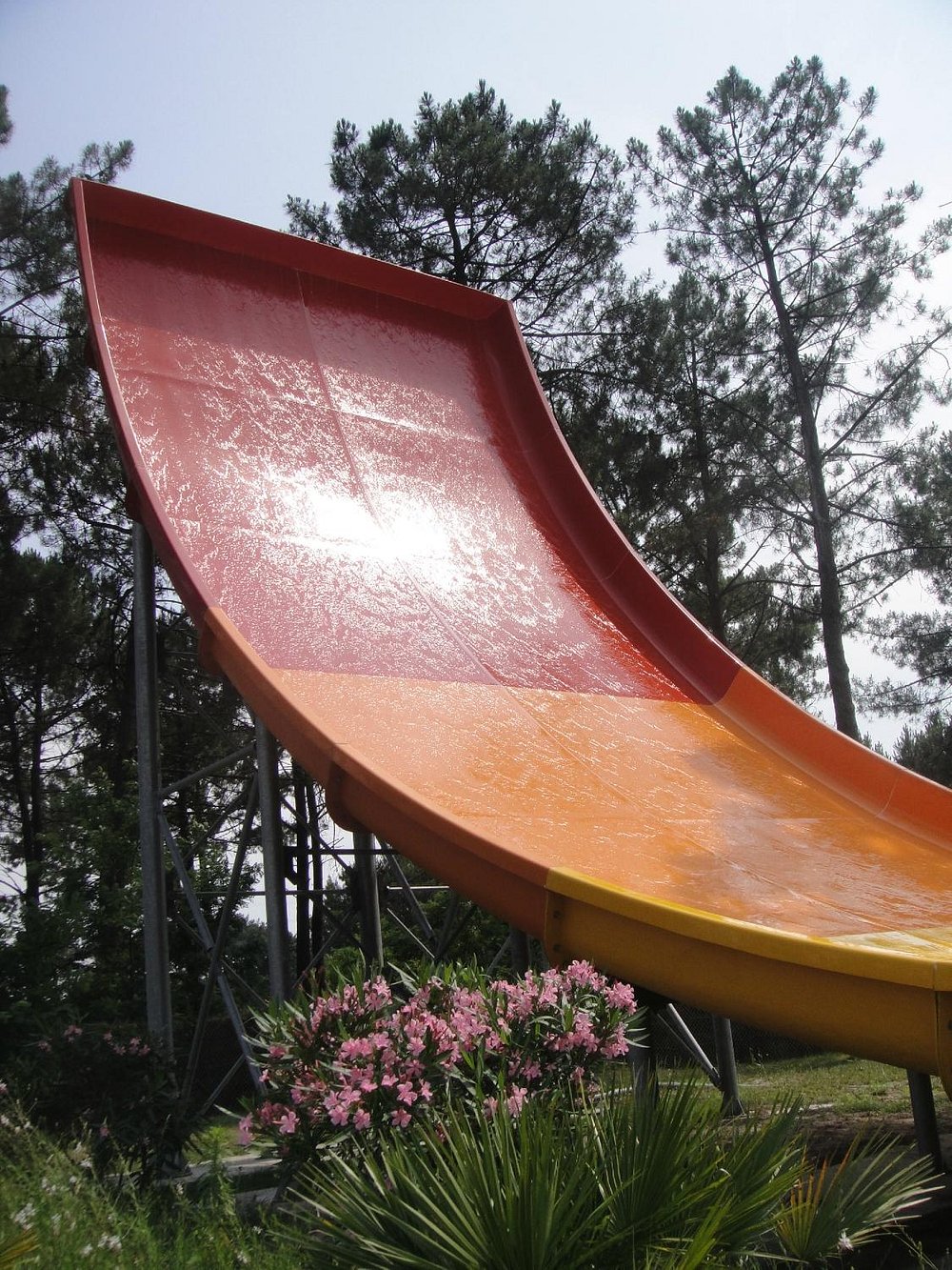 Boomerang - water slide at Aqualand Bassin D’Arcachon