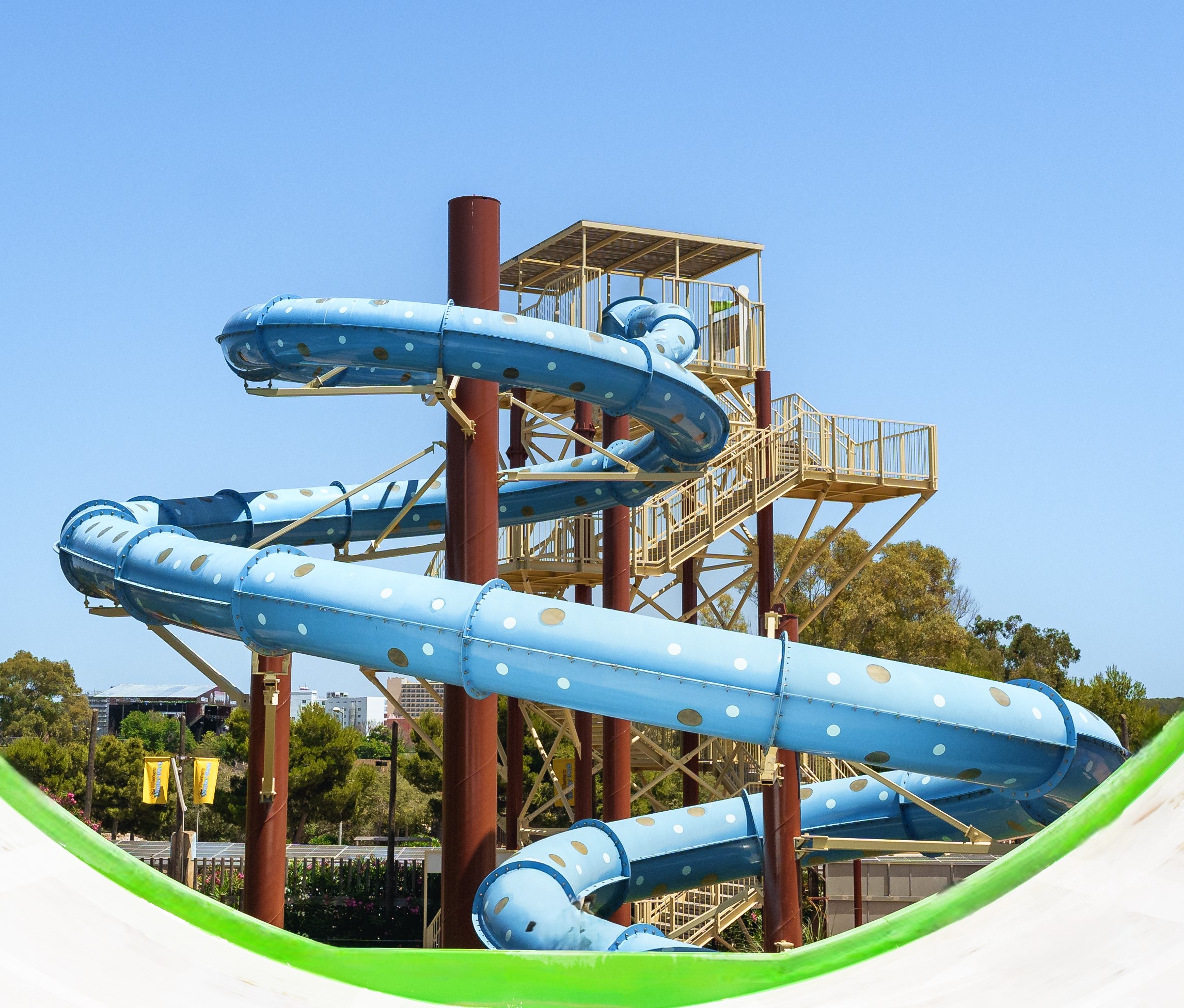 El Látigo - water slide at Western Water Park