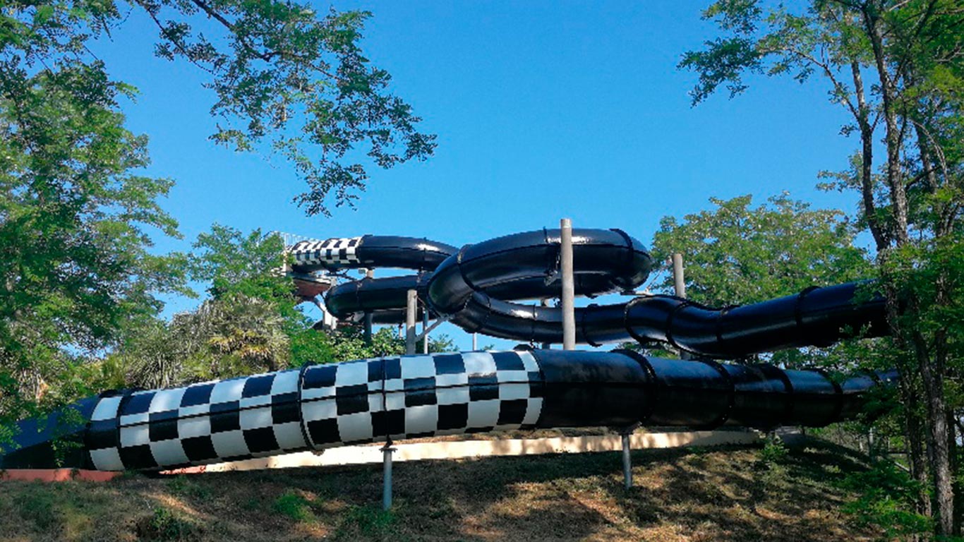 Black Hole - water slide at Aqualand Bassin D’Arcachon