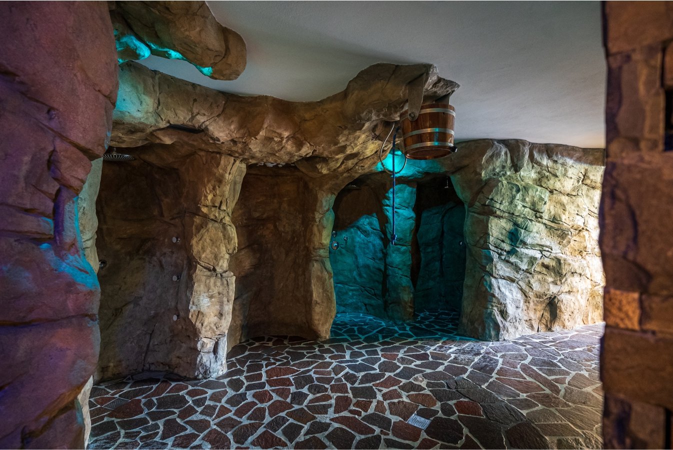 Cold Water Cavern - wellness area at Terma Białka 