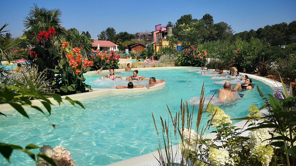 Bubble Bath - swimming pool at Aqualand Bassin D’Arcachon