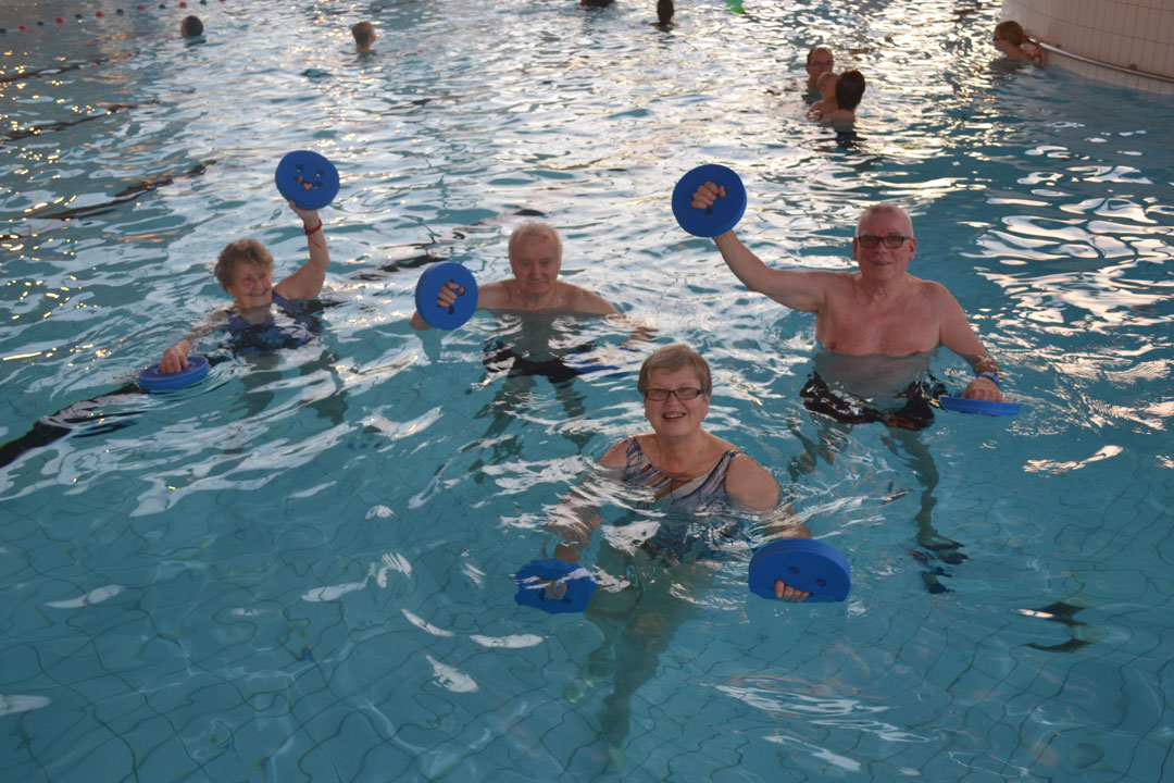 Morning swim - activity zone at Tropiclandia