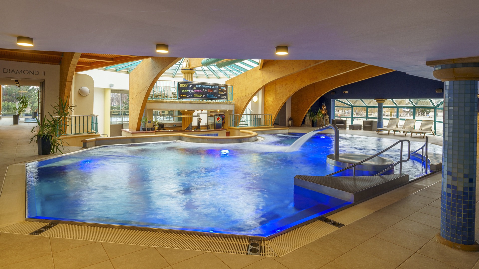 Blue Diamond pools  - swimming pool at AquaCity Poprad