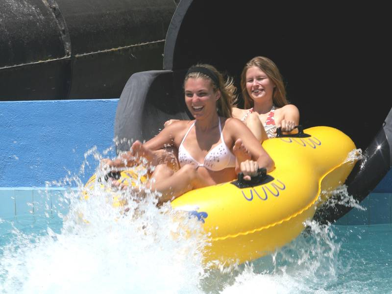 Black Hole - water slide at Aquopolis Cullera