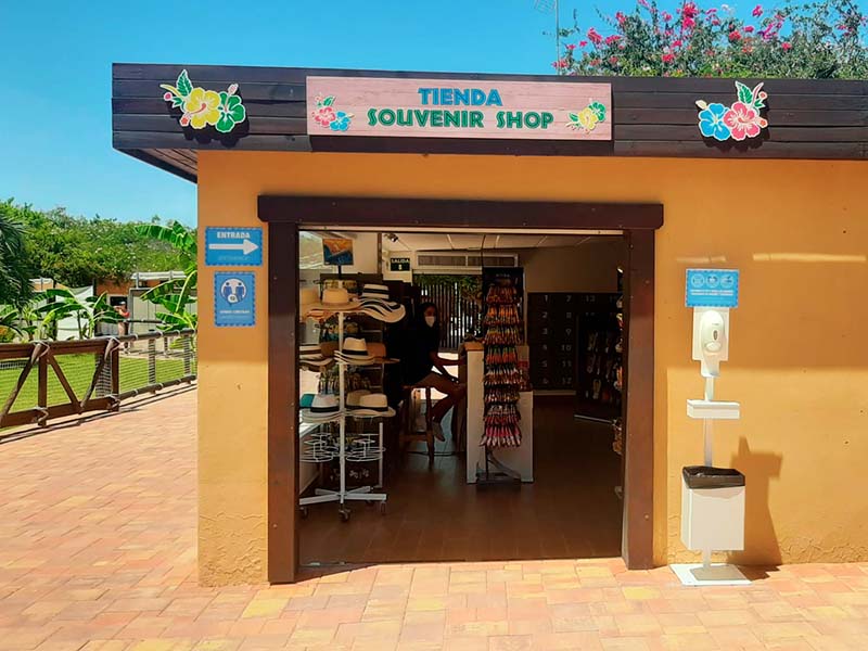 Souvenir Shop - store at Aquopolis Torrevieja