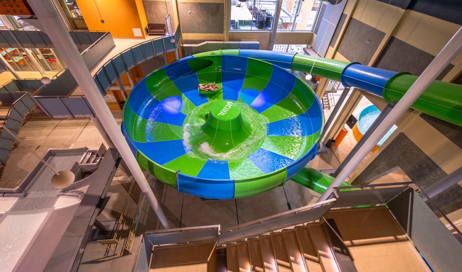 Supercrater - water slide at Aqualand Moravia