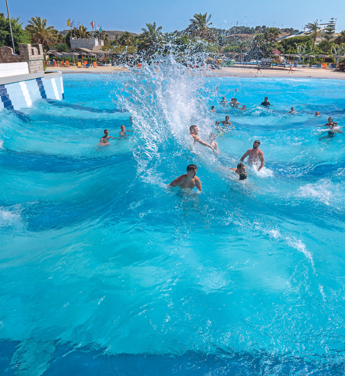 Wave - swimming pool at Lido waterpark