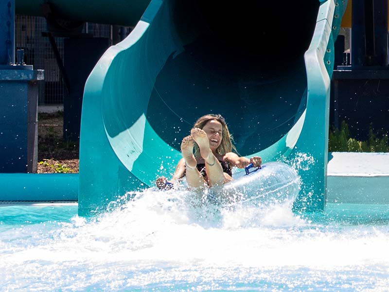 Salto Tropical - water slide at Mirabeach